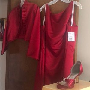 Short evening dress matching jacket